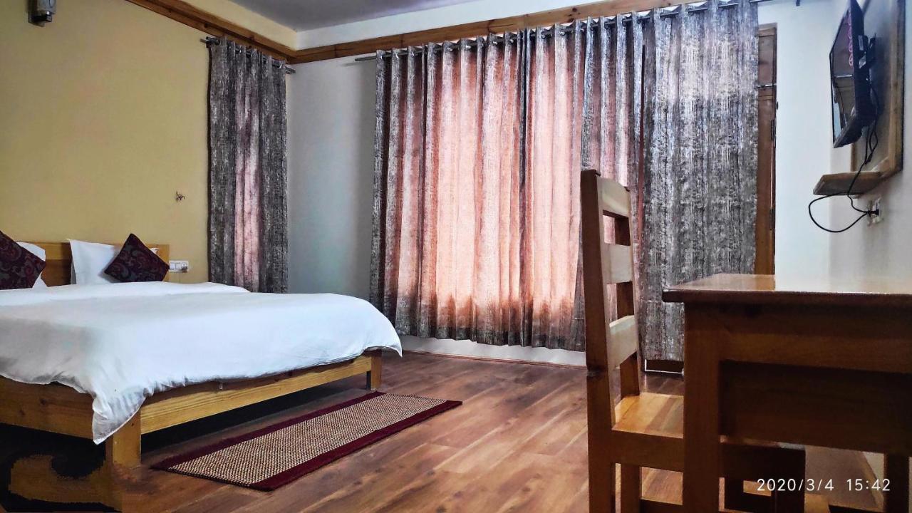 Tirthan Grand Riverside Banjar Luaran gambar