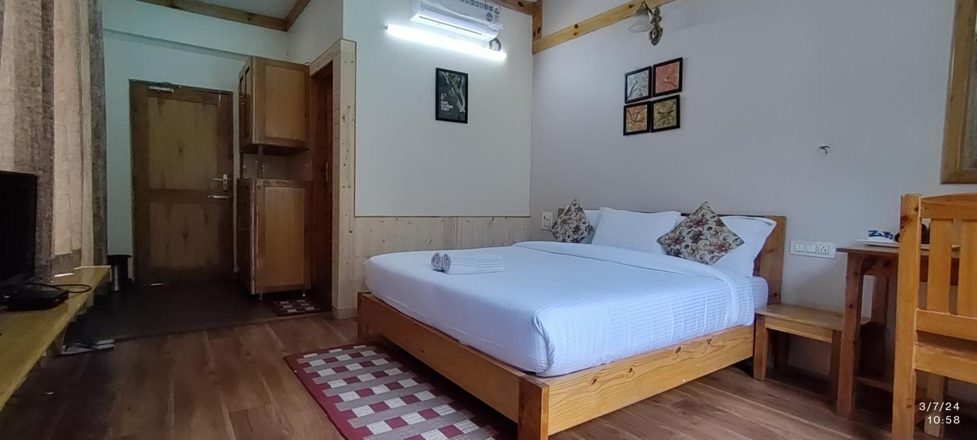 Tirthan Grand Riverside Banjar Luaran gambar