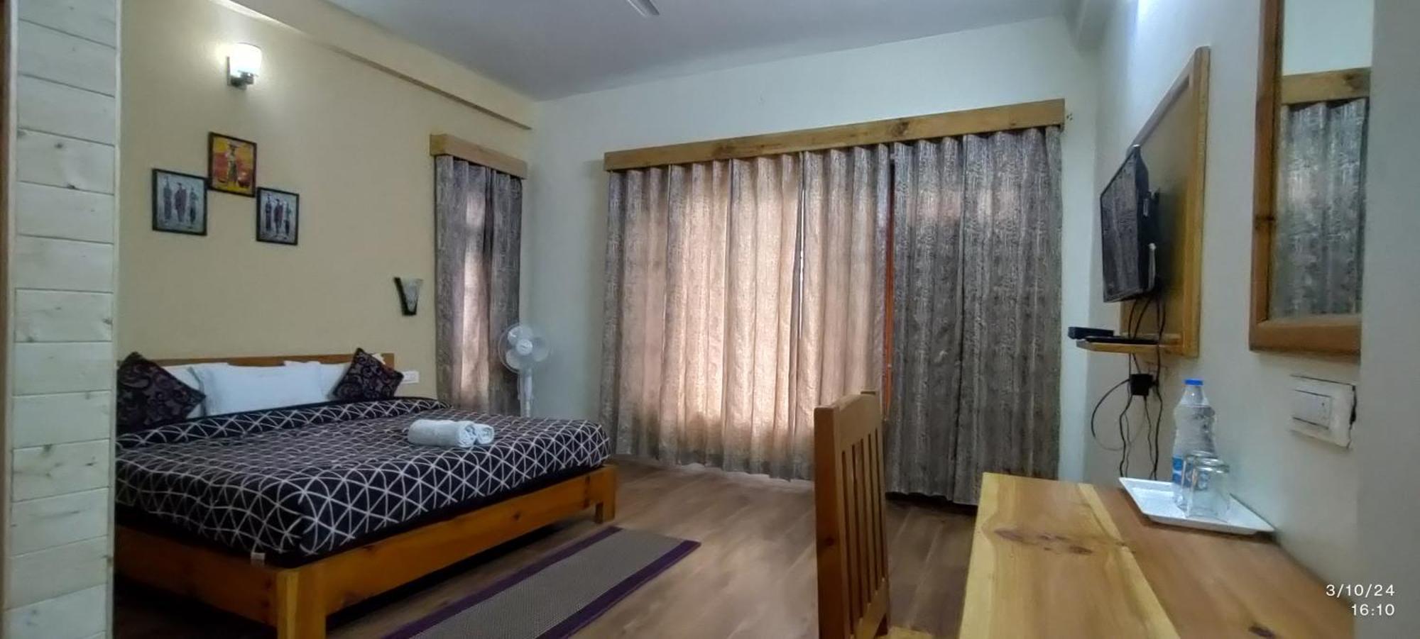 Tirthan Grand Riverside Banjar Luaran gambar