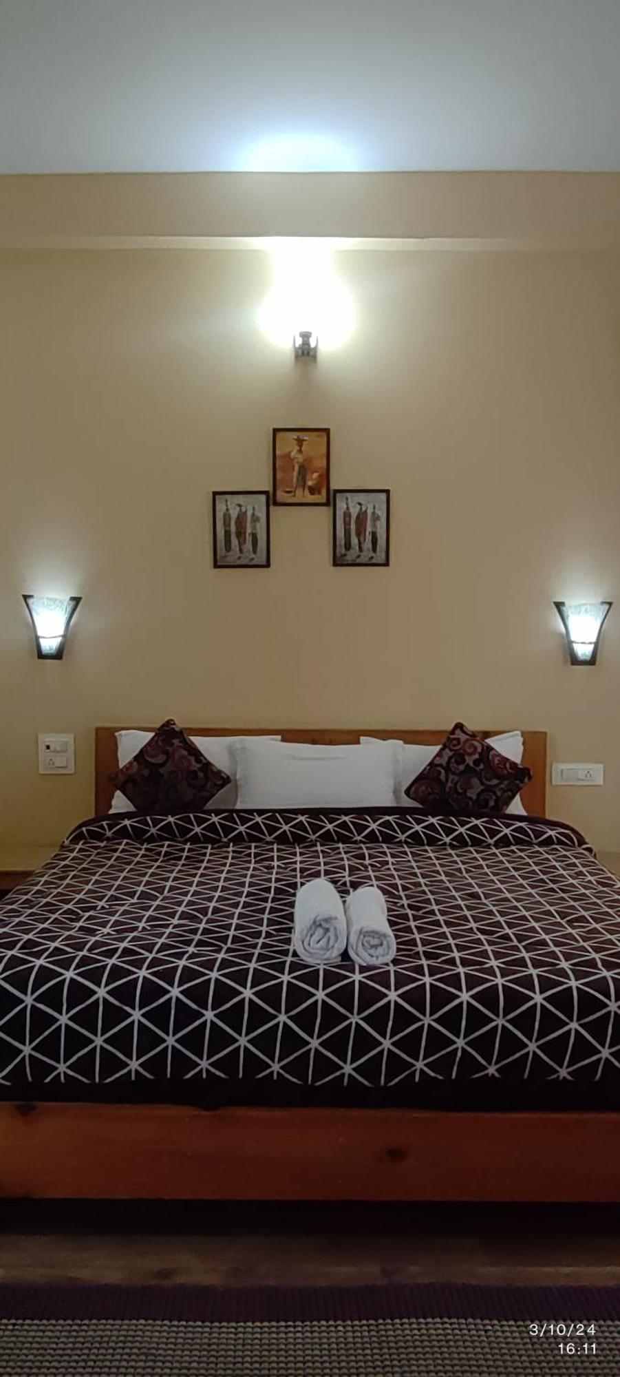 Tirthan Grand Riverside Banjar Luaran gambar