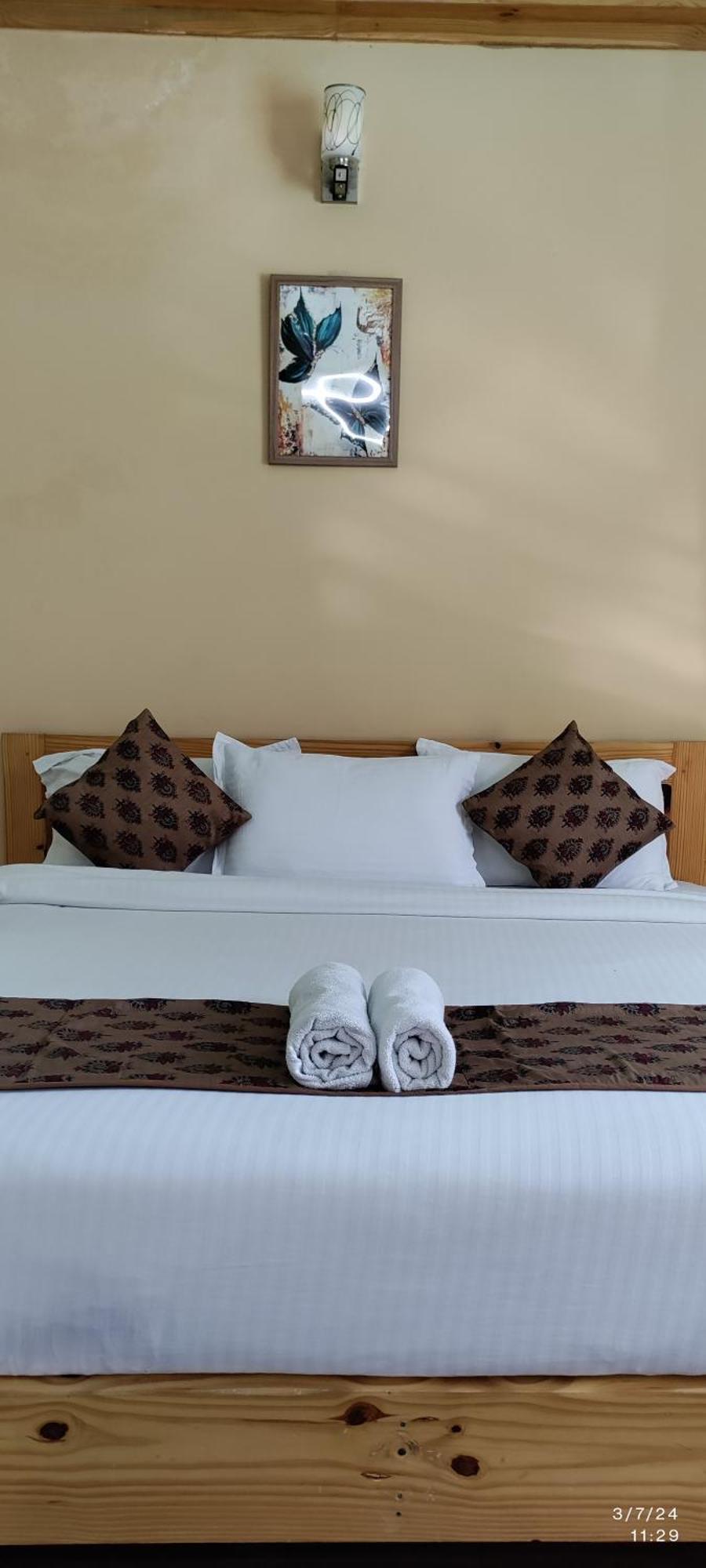 Tirthan Grand Riverside Banjar Luaran gambar