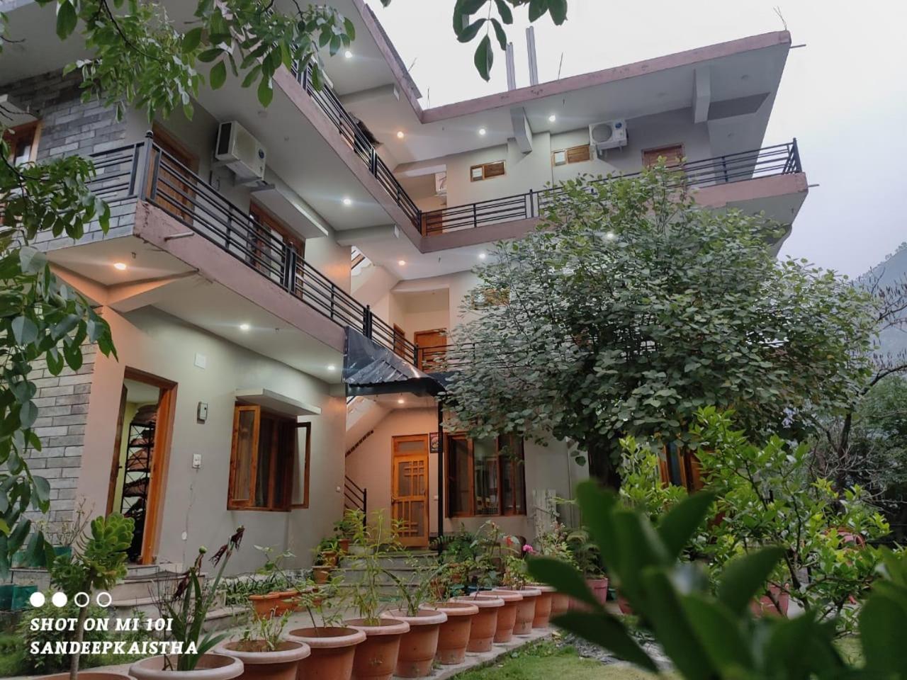 Tirthan Grand Riverside Banjar Luaran gambar