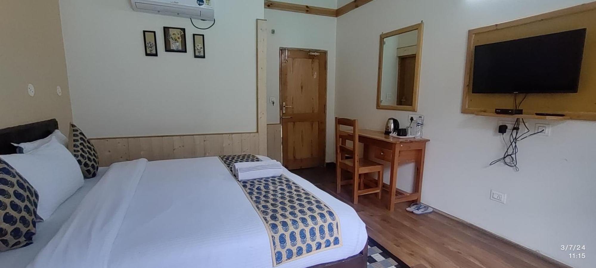 Tirthan Grand Riverside Banjar Luaran gambar